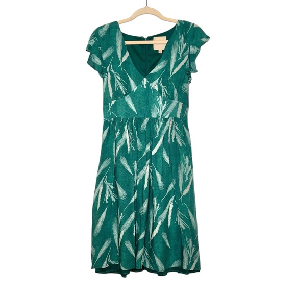 MODCLOTH Leaf Print Mini Dress. Size Small - Picture 1 of 9